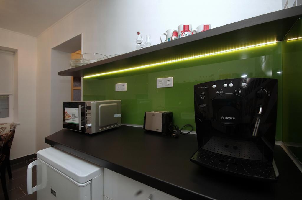 Regina Delux Apartman غيولا المظهر الخارجي الصورة
